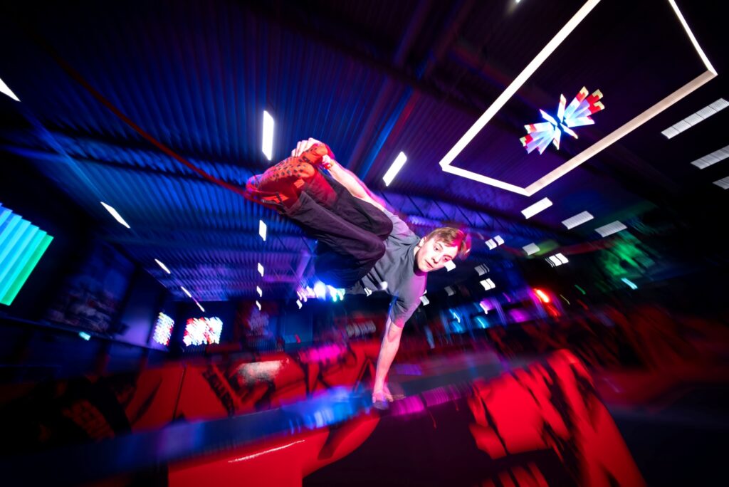 cool jumps, parkour on trampolines at jumpyard